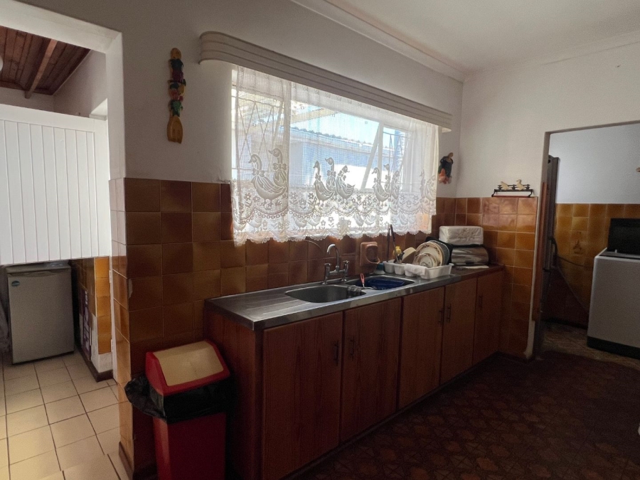 To Let 4 Bedroom Property for Rent in Rowallan Park Eastern Cape